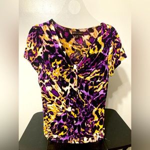 Dana Buchanan short sleeve Vee neckline animal print pop over top size M